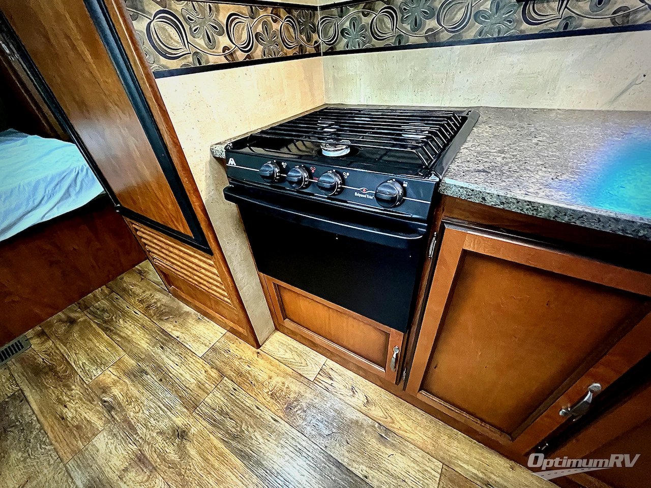 2014 Keystone Passport 2100RBWE Grand Touring Photo 13