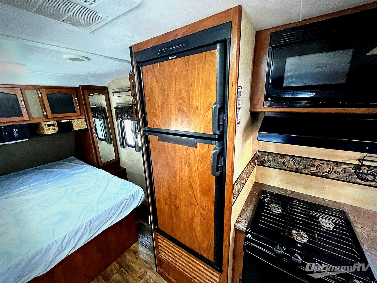 2014 Keystone Passport 2100RBWE Grand Touring Photo 15