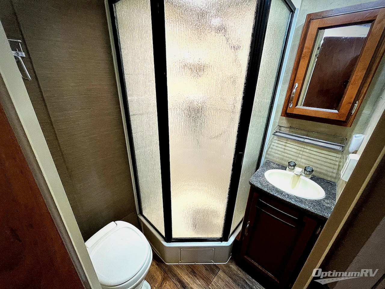 2014 Keystone Passport 2100RBWE Grand Touring Photo 19