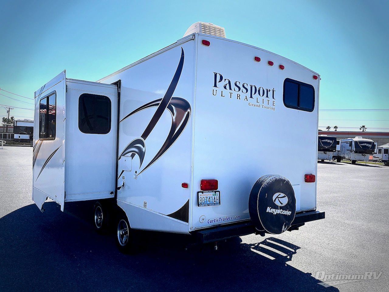 2014 Keystone Passport 2100RBWE Grand Touring Photo 3