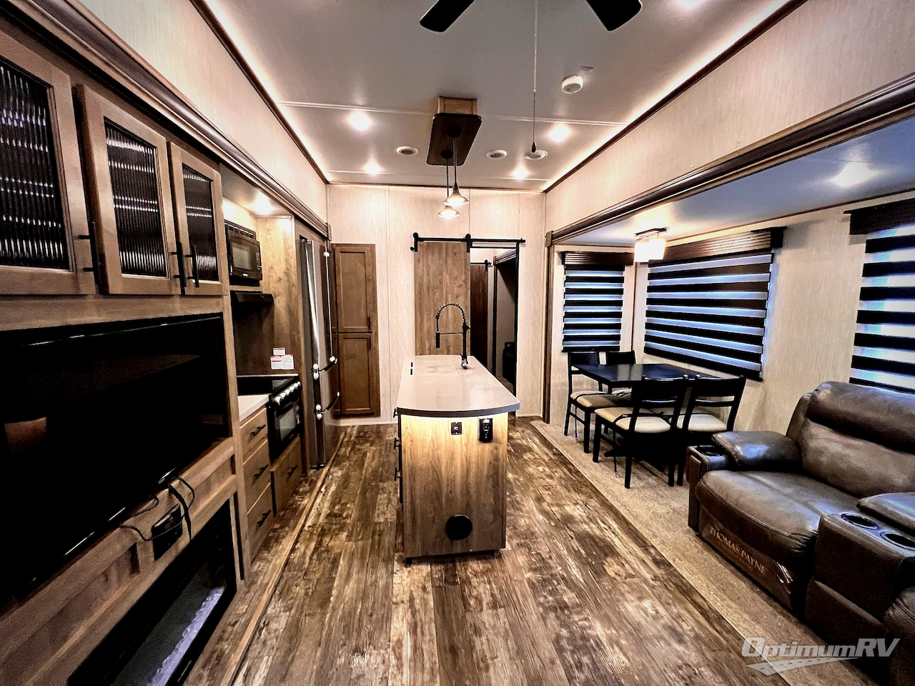 2020 Forest River Sabre 38DBQ Photo 5