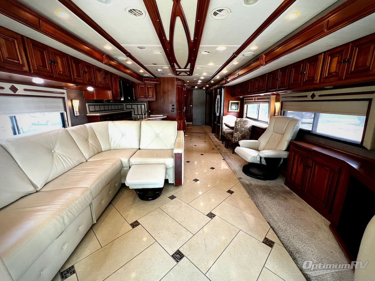 2014 Itasca Ellipse 42QD Photo 4