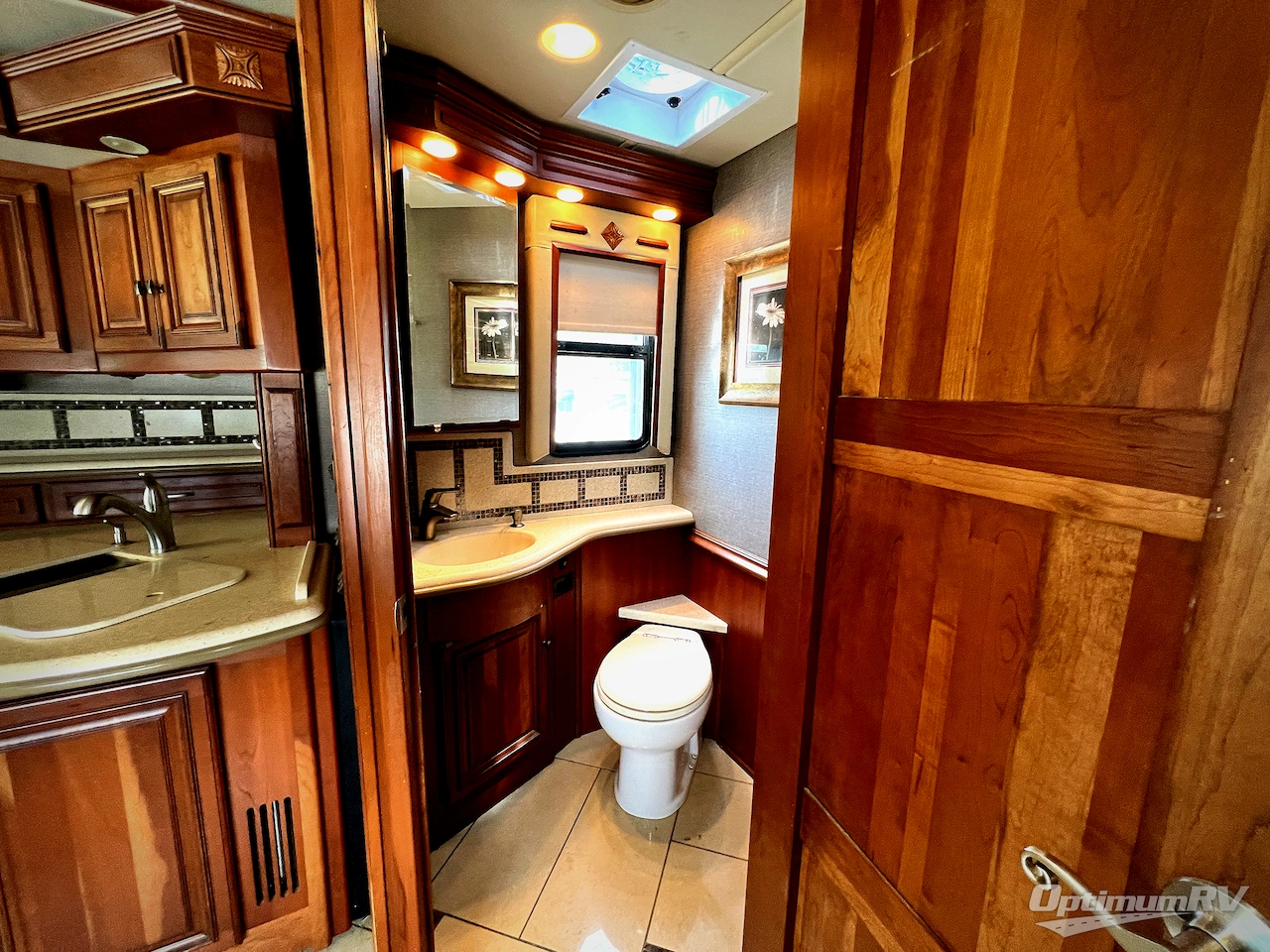 2014 Itasca Ellipse 42QD Photo 16