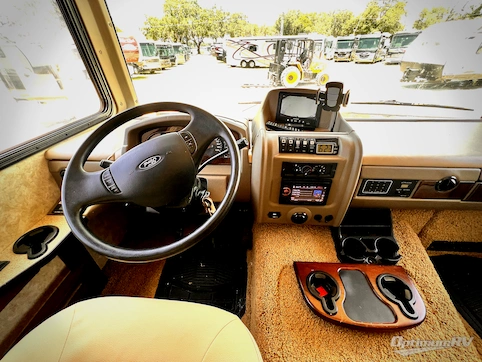 2013 Fleetwood Bounder 36E RV Photo 2