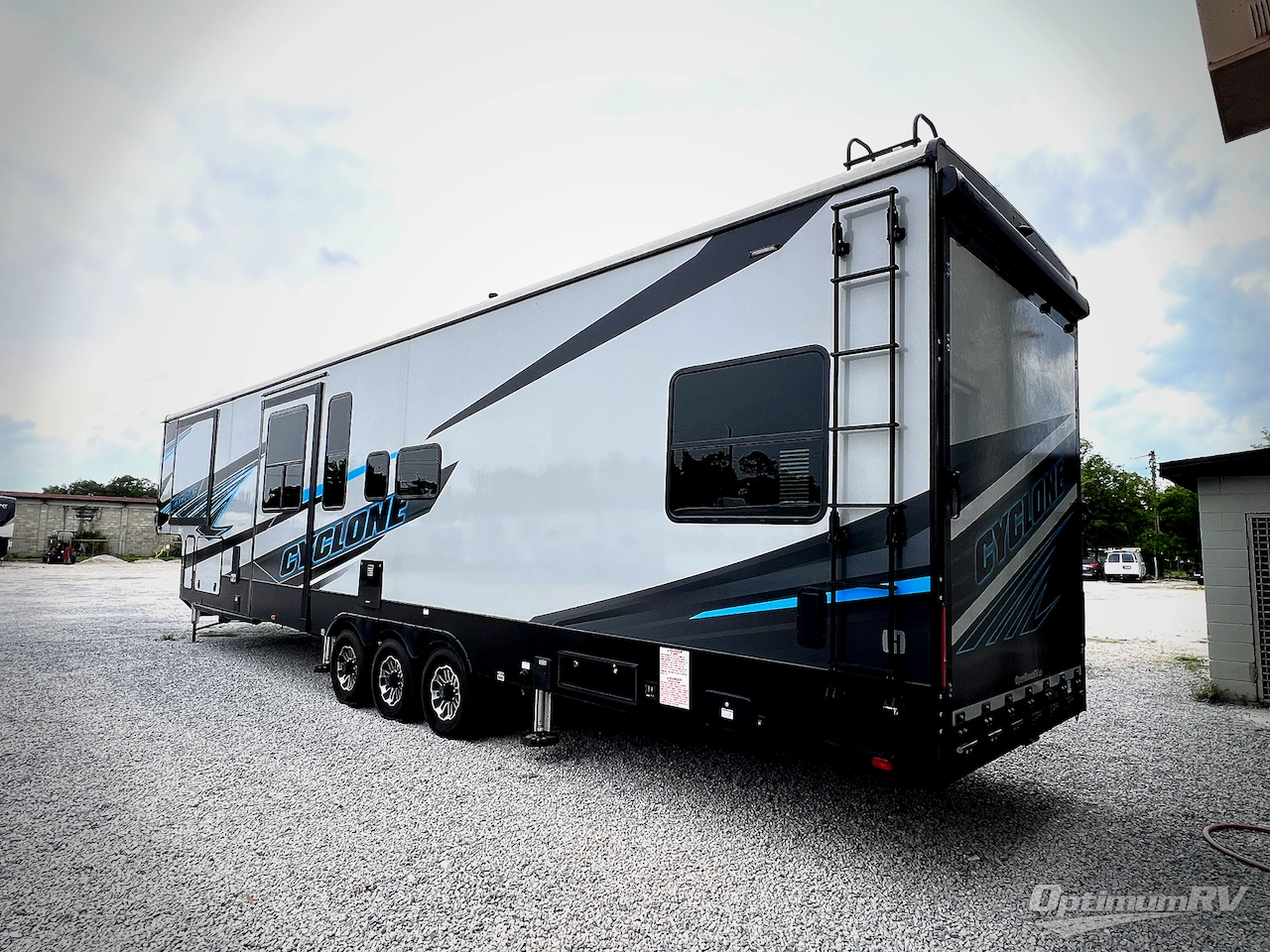 2024 Heartland Cyclone 4006 Photo 2