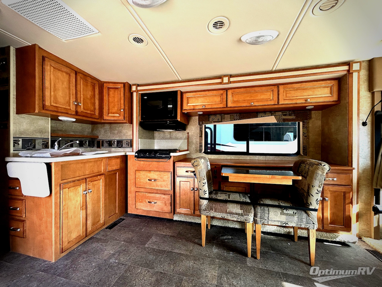 2014 Winnebago Vista 30T Photo 7
