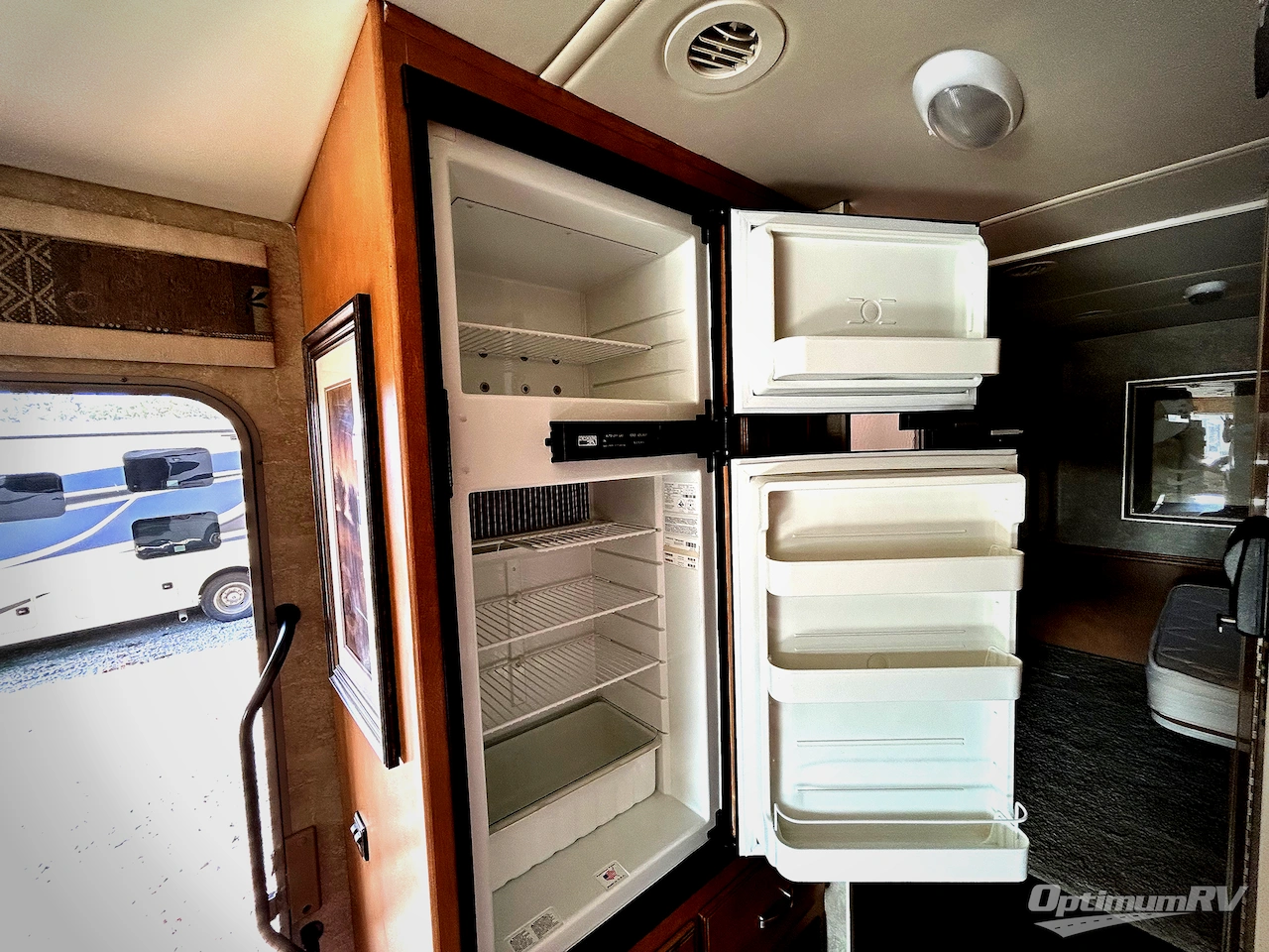 2014 Winnebago Vista 30T Photo 8