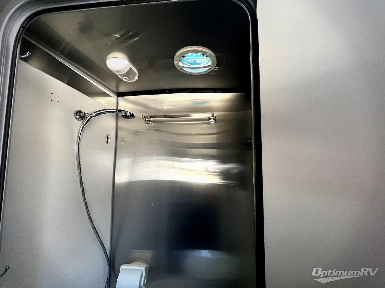 2019 Airstream Basecamp 16X Photo 12