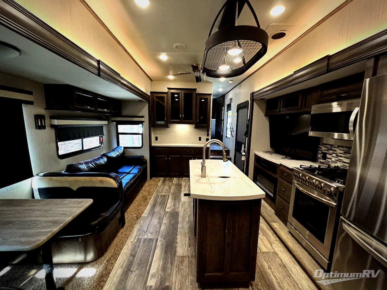 2021 Forest River Sandpiper 383RBLOK Photo 6