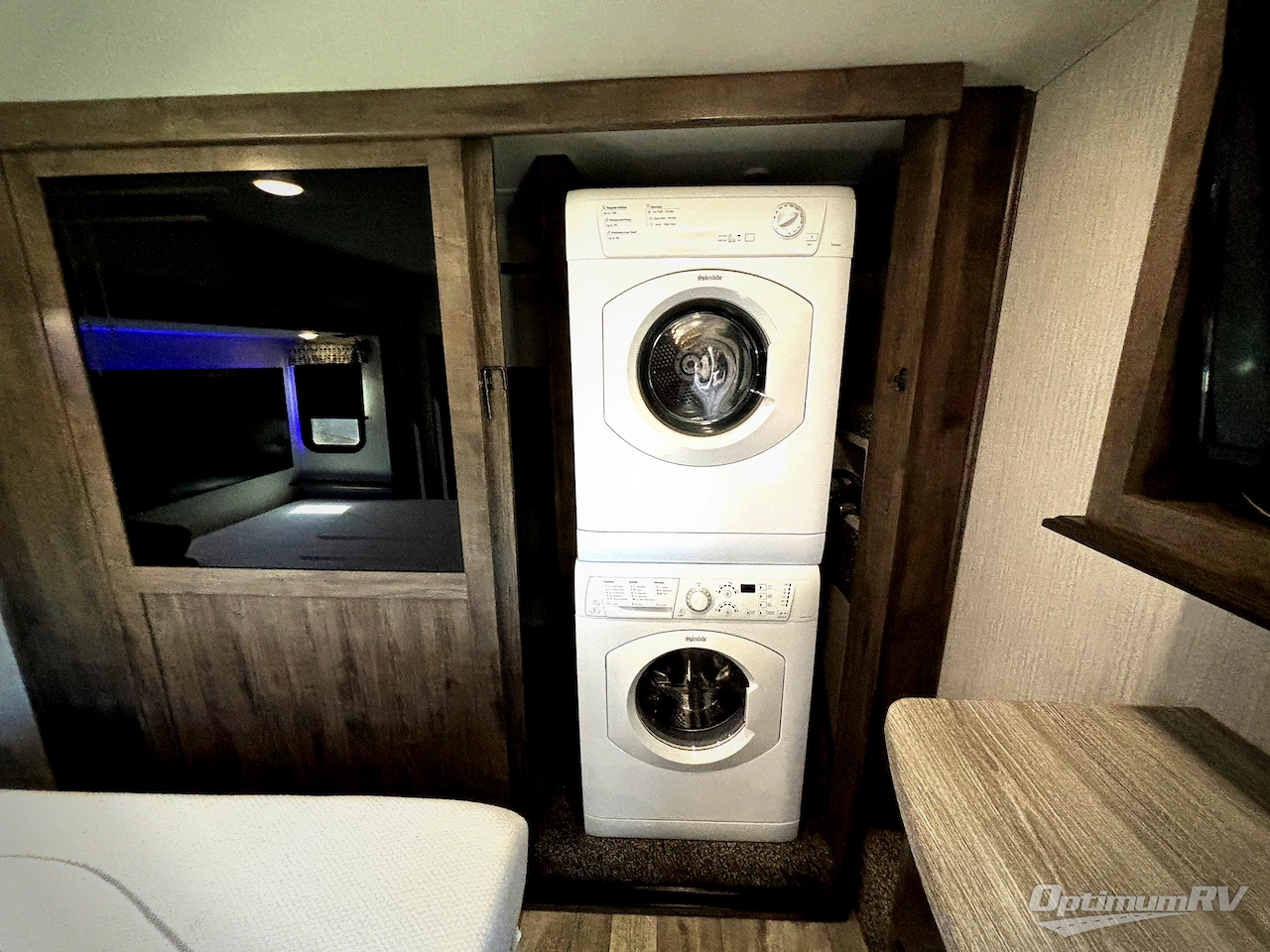 2021 Forest River Sandpiper 383RBLOK Photo 17