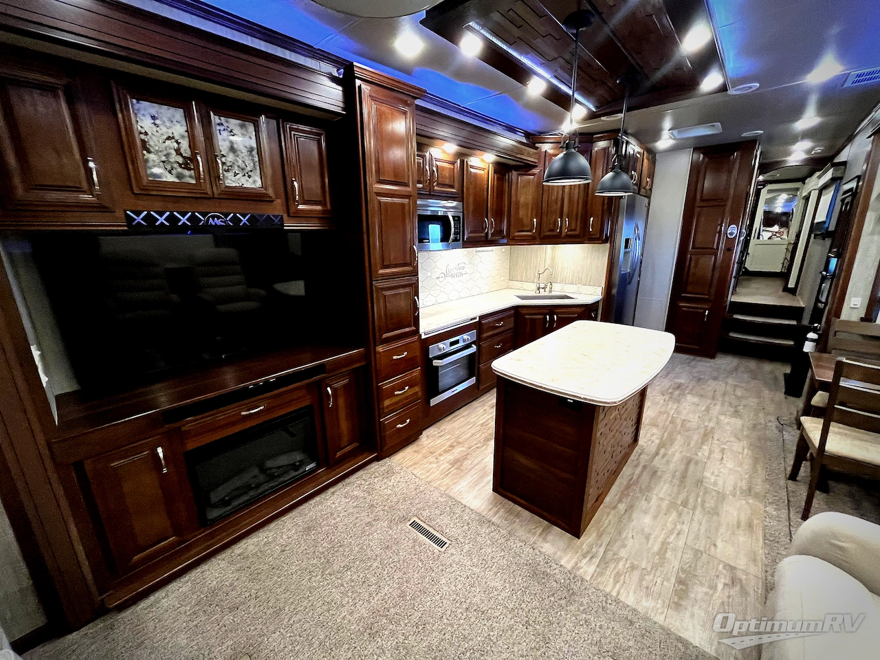 2017 DRV Luxury Suites Mobile Suites Aire MSA 40 Photo 8