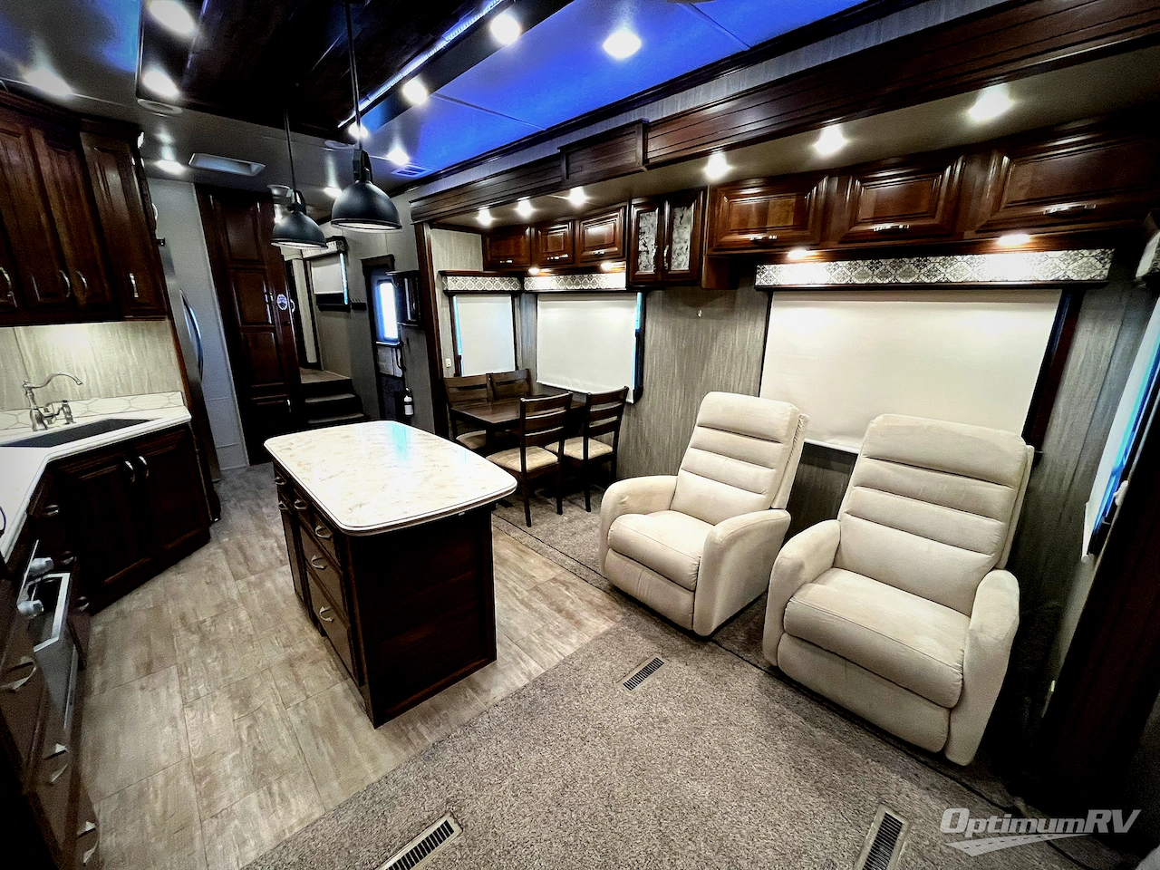 2017 DRV Luxury Suites Mobile Suites Aire MSA 40 Photo 9