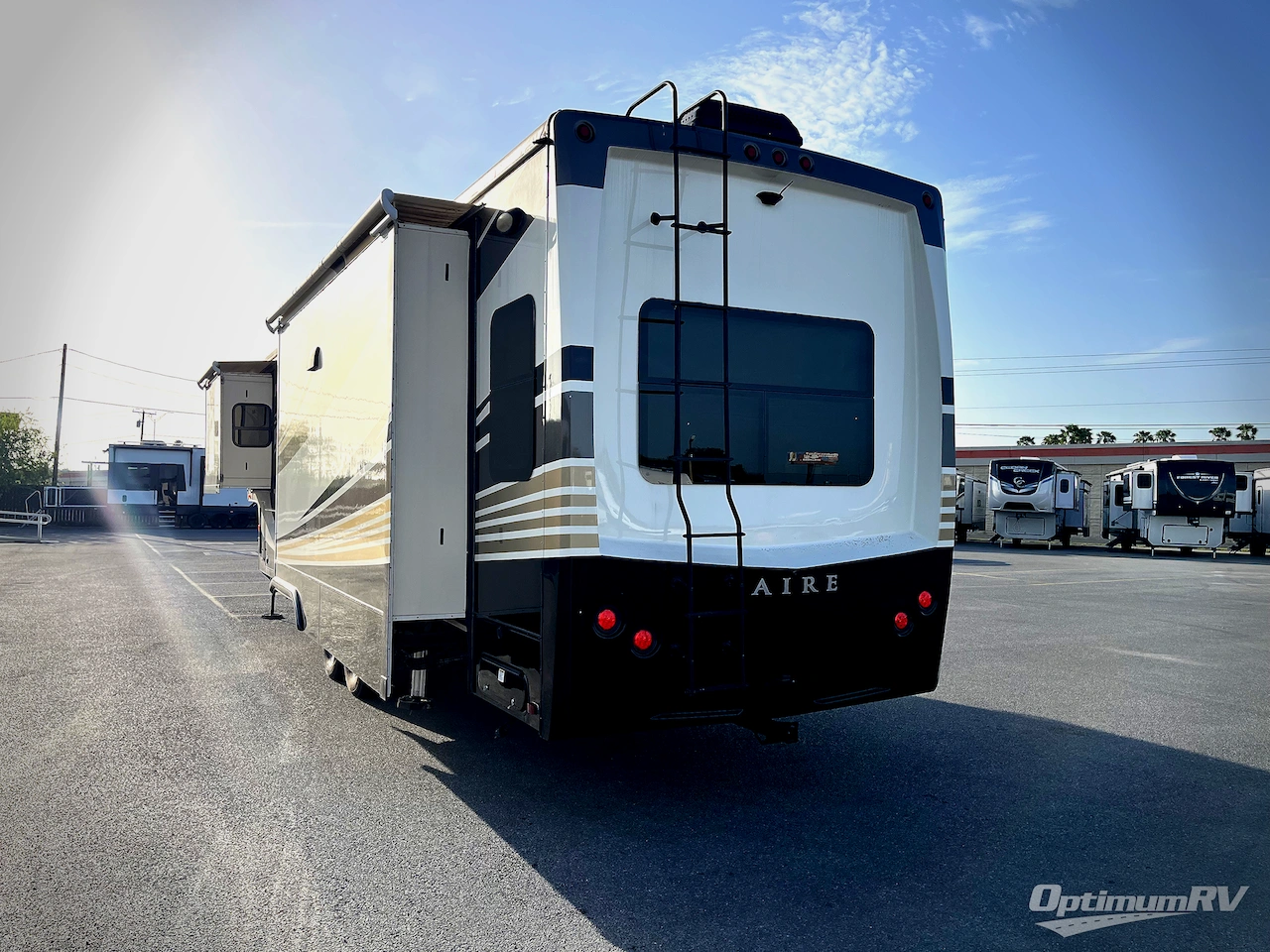 2017 DRV Luxury Suites Mobile Suites Aire MSA 40 Photo 3