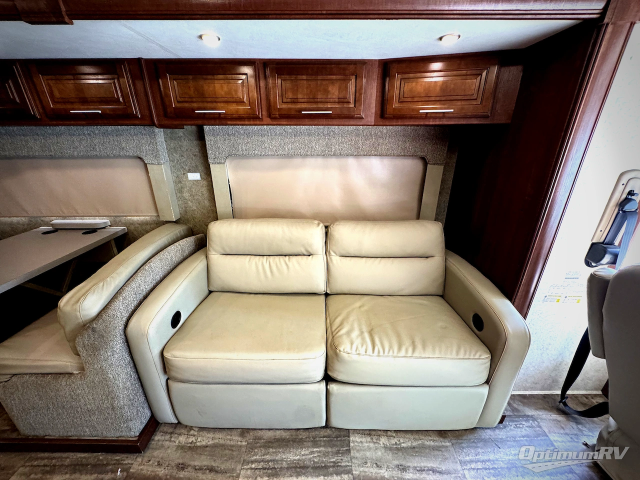 2017 Forest River Georgetown 328TS Photo 12