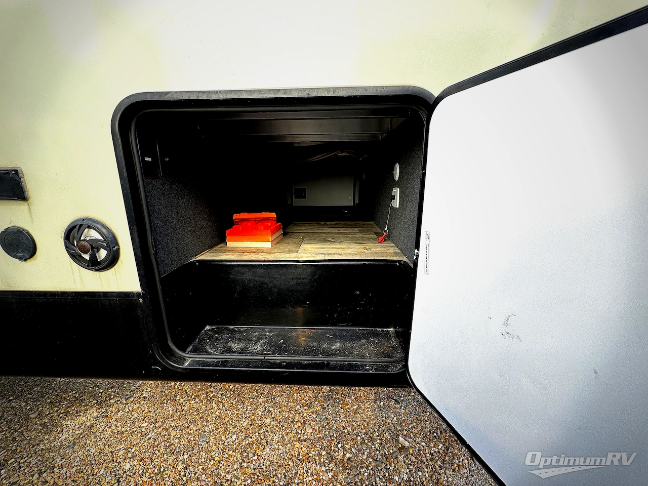 2021 Forest River Sandpiper C-Class 3440BH Photo 2