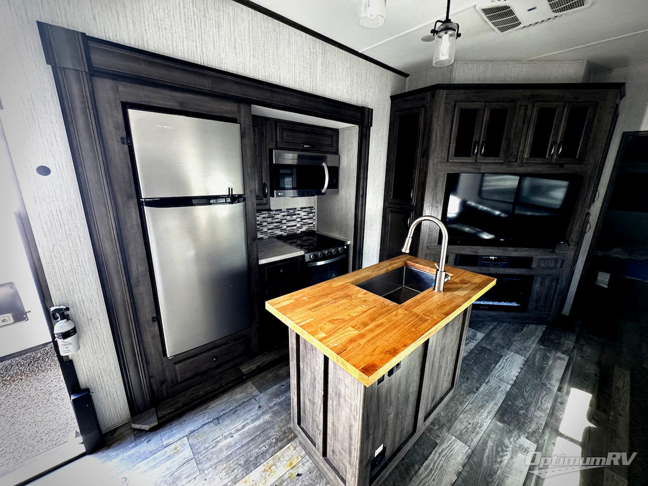 2021 Forest River Sandpiper C-Class 3440BH Photo 4