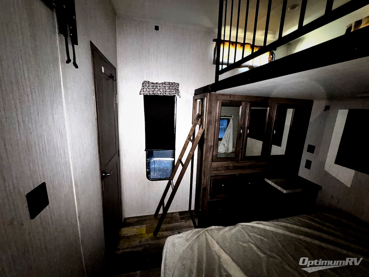 2021 Forest River Sandpiper C-Class 3440BH Photo 9