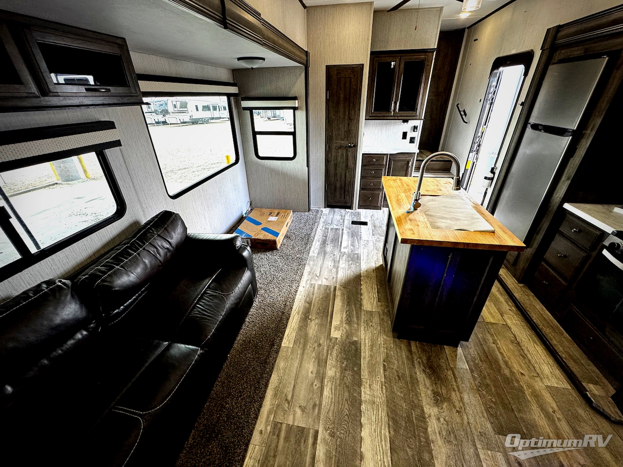 2021 Forest River Sandpiper C-Class 3440BH Photo 20