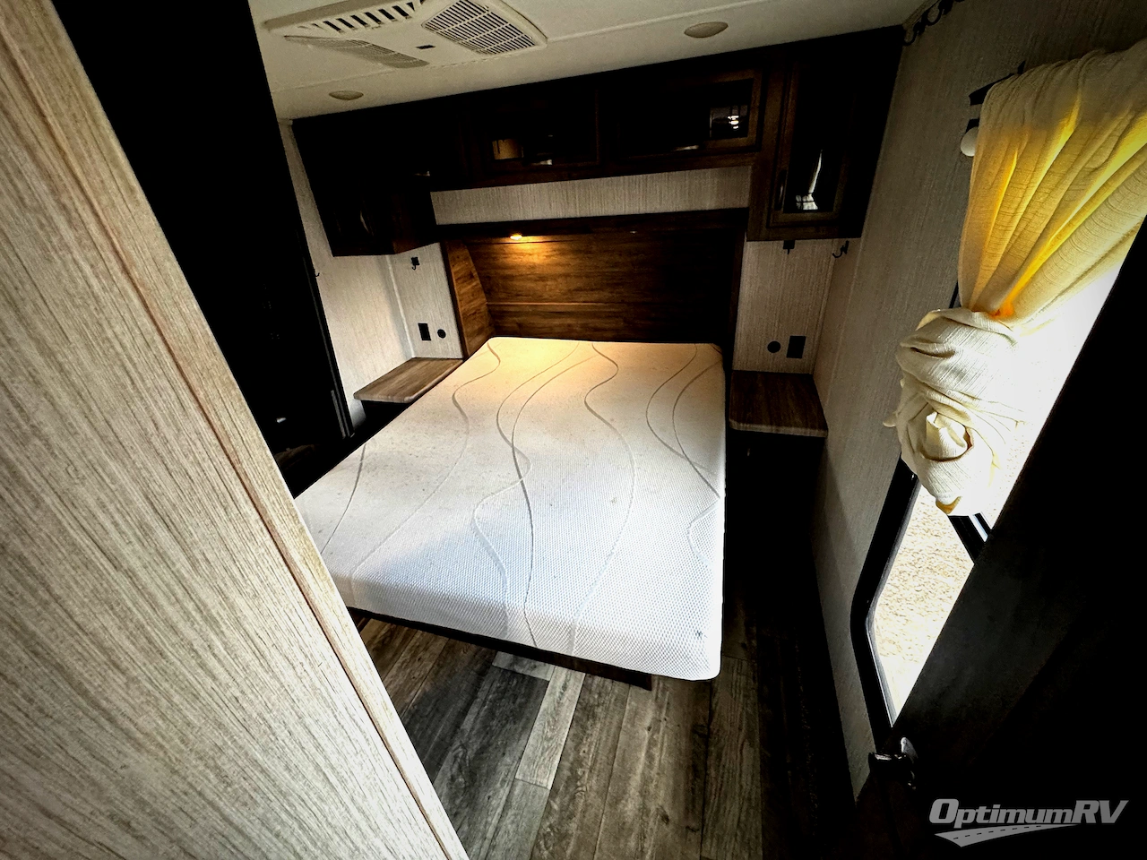 2021 Forest River Sandpiper C-Class 3440BH Photo 17