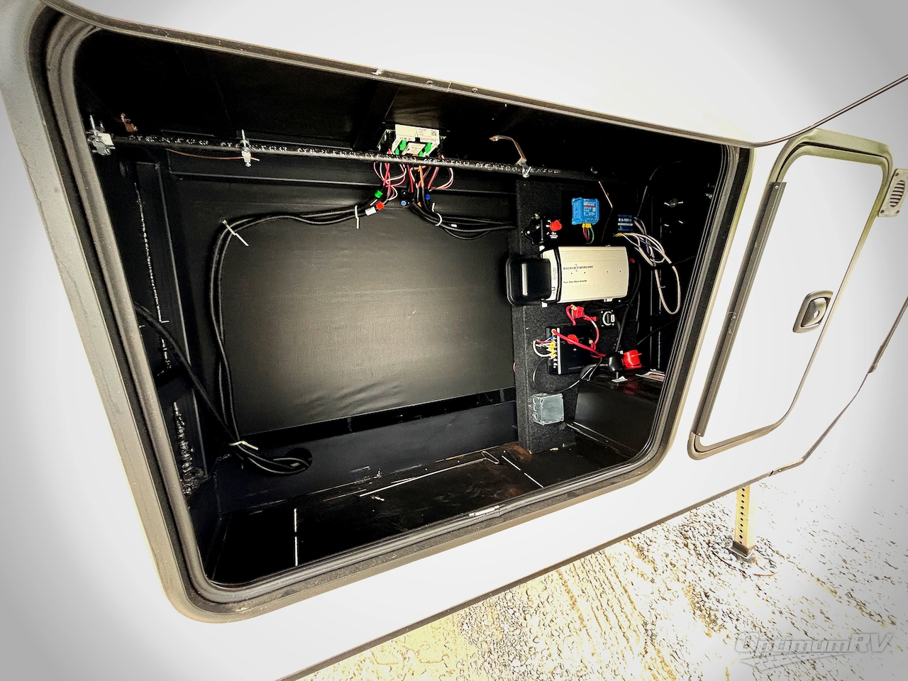 2023 Keystone Montana High Country 311RD Photo 21