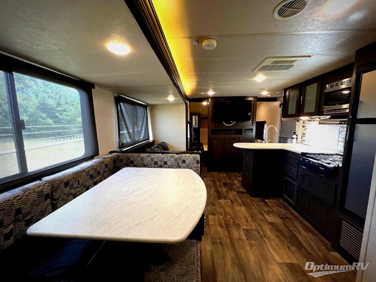 2019 Forest River Wildwood X-Lite 282QBXL Photo 4