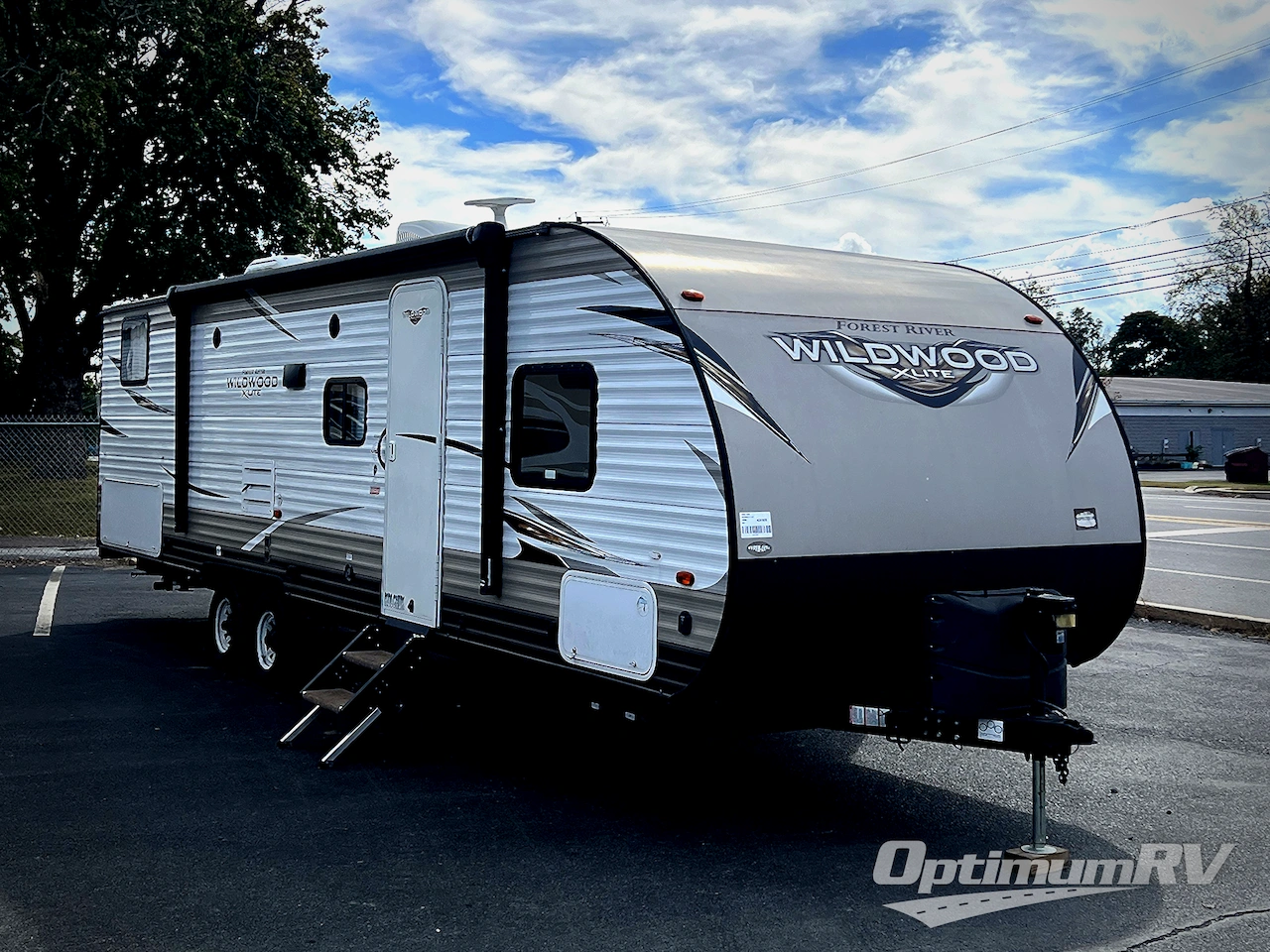 2019 Forest River Wildwood X-Lite 282QBXL Photo 1