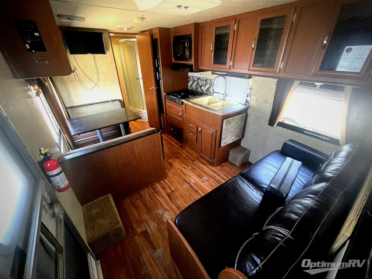 2016 Forest River Wildwood X-Lite 241QBXL Photo 3