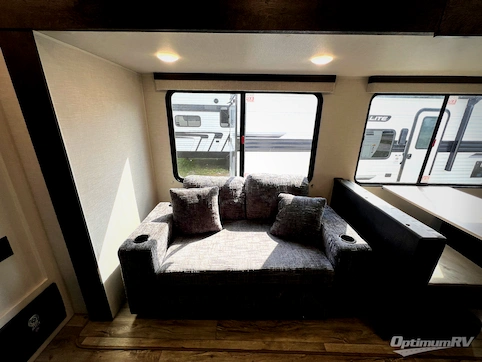 2025 Venture Sienna SA271VBH RV Photo 2