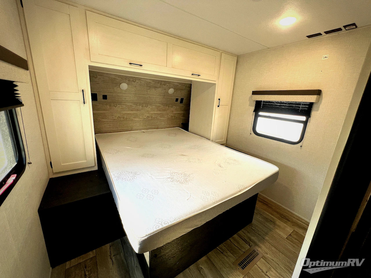 2025 Venture Sienna SA271VBH Photo 15