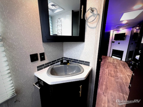 2022 Forest River Cherokee Grey Wolf 27DBH RV Photo 2