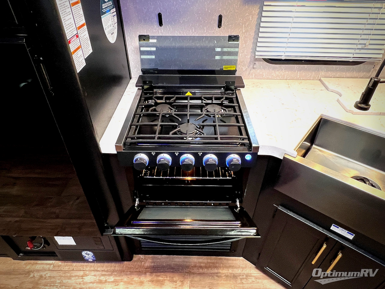 2022 Forest River Cherokee Grey Wolf 27DBH Photo 26