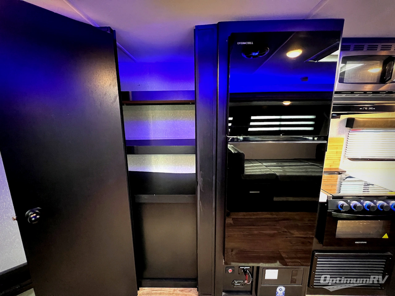 2022 Forest River Cherokee Grey Wolf 27DBH Photo 30