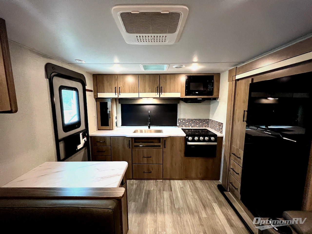 2023 Grand Design Imagine XLS 23LDE Photo 4