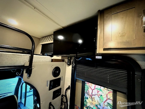 2022 Dynamax isata 3 24FW RV Photo 3