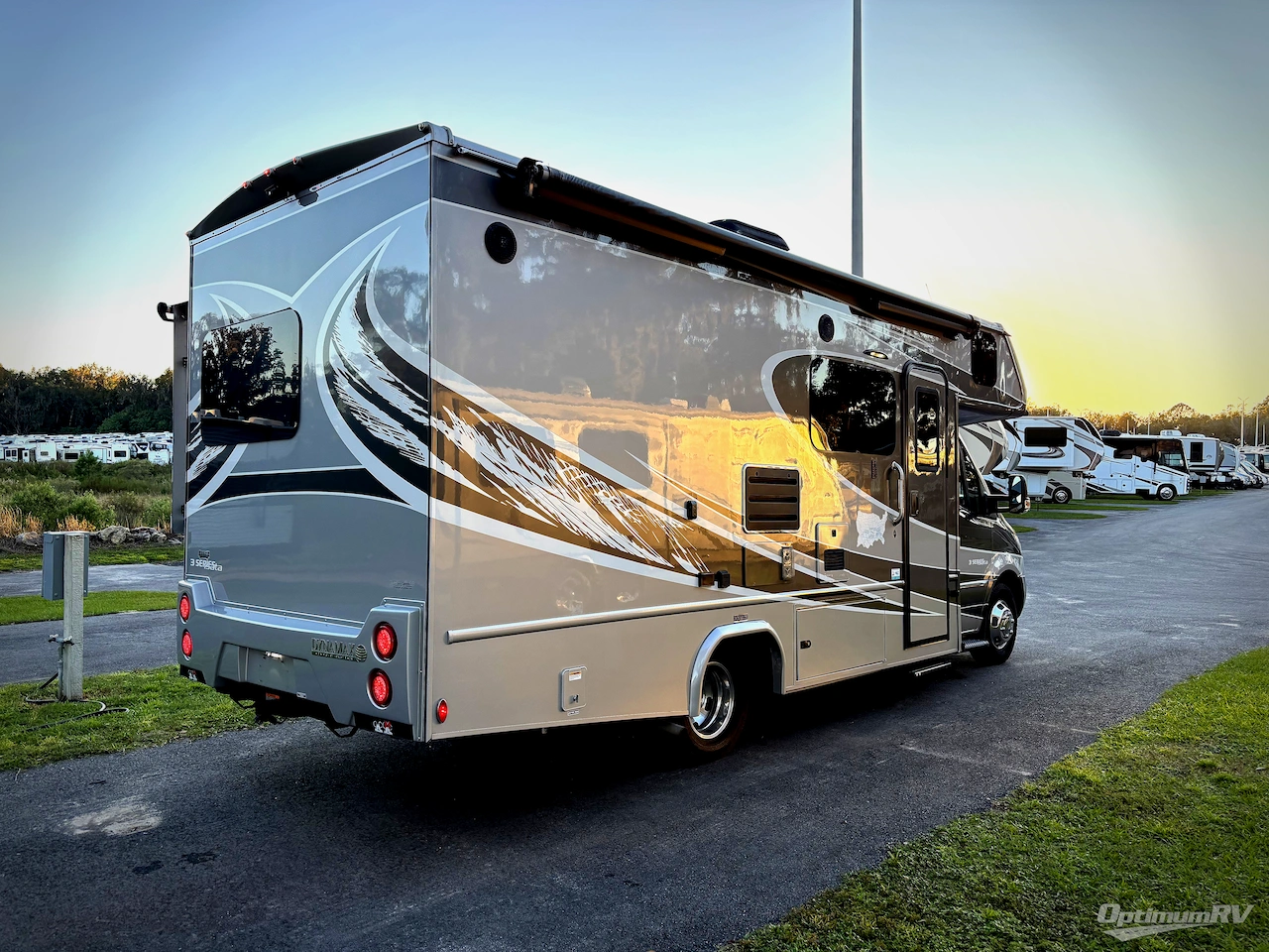 2020 Mercedes Benz Sprinter photo 2