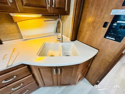2014 Thor Challenger 37DT RV Photo 3