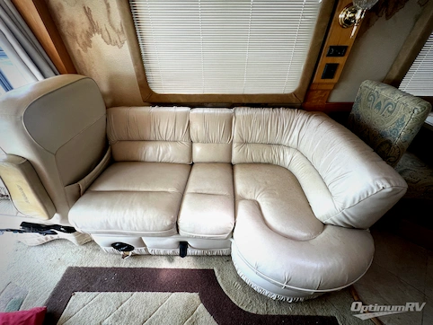2002 Airstream Land Yacht XL XL RV Photo 4