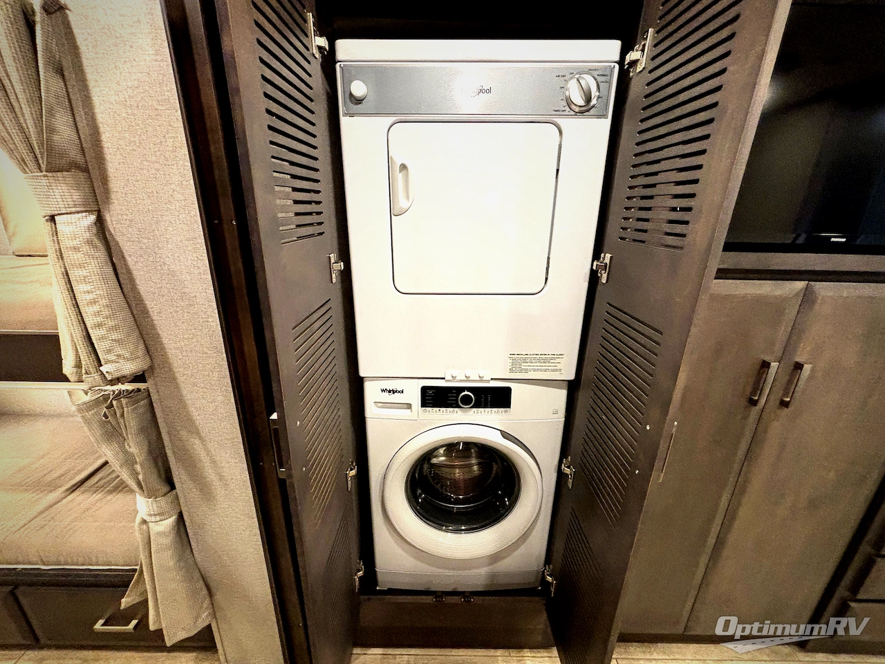 2023 Thor Venetian B42 Photo 21