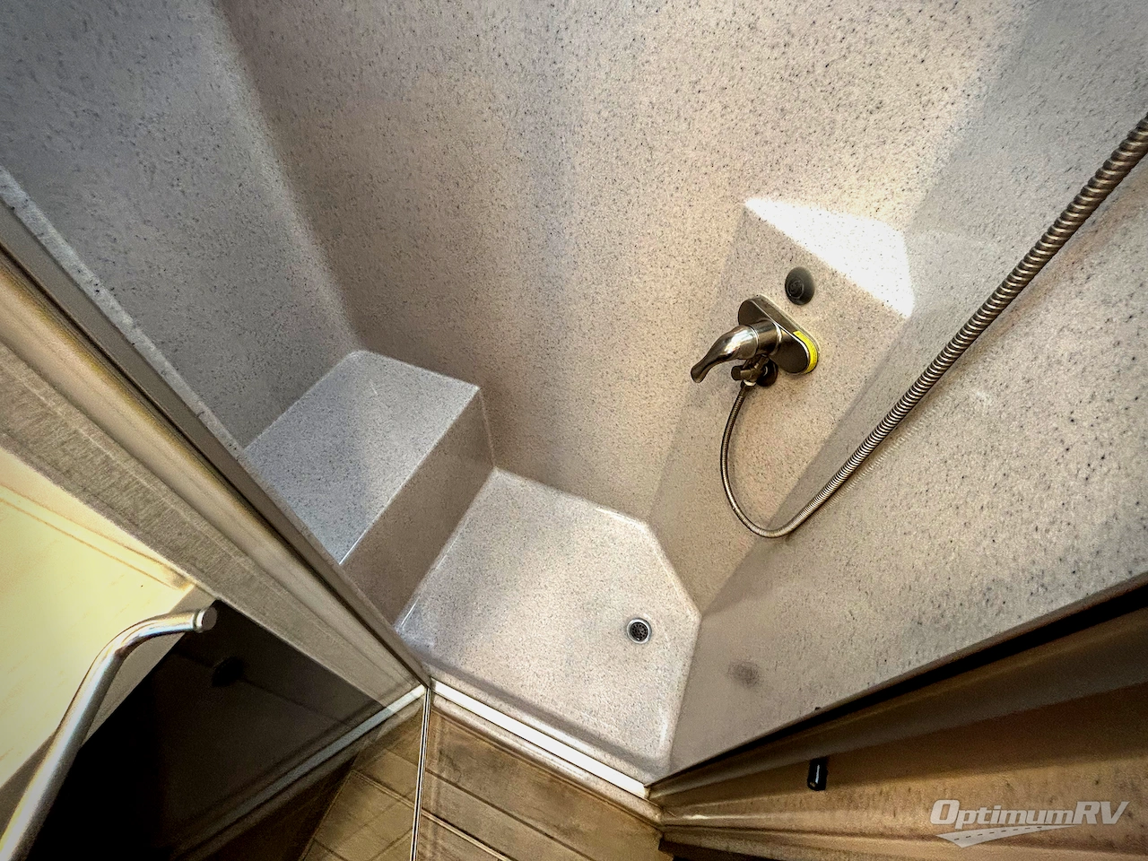 2023 Thor Venetian B42 Photo 25