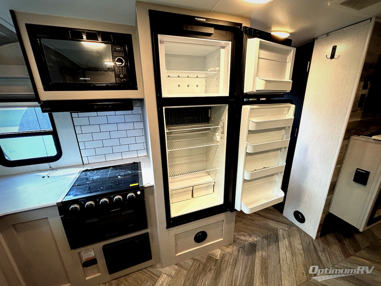 2023 Heartland Mallard 267FK Photo 9