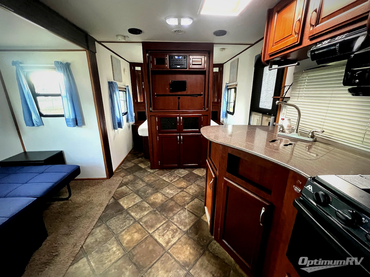 2015 EverGreen RV i-Go G220RB Photo 5