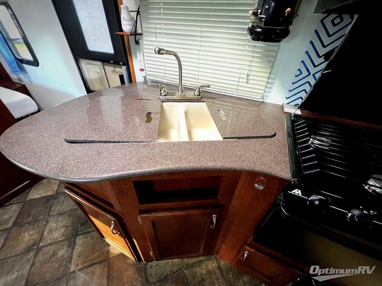 2015 EverGreen RV i-Go G220RB Photo 8