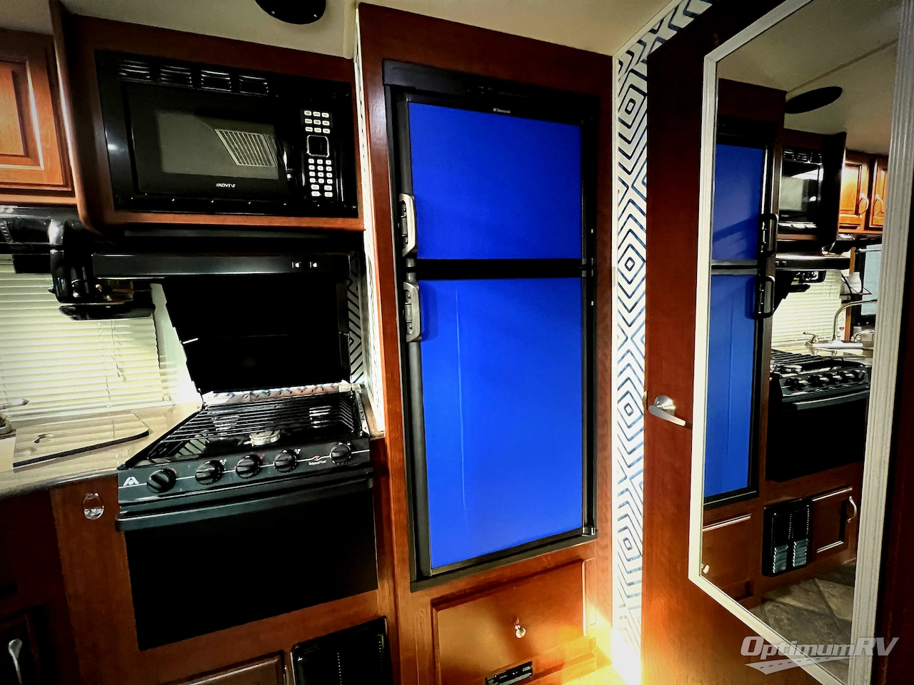 2015 EverGreen RV i-Go G220RB Photo 11