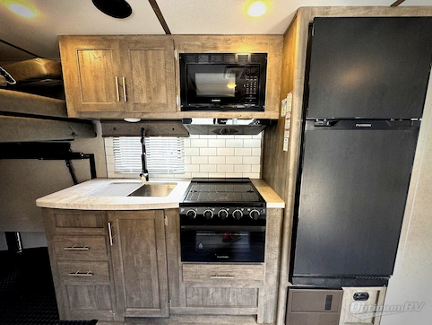 2022 Forest River XLR Micro Boost 25LRLE RV Photo 3