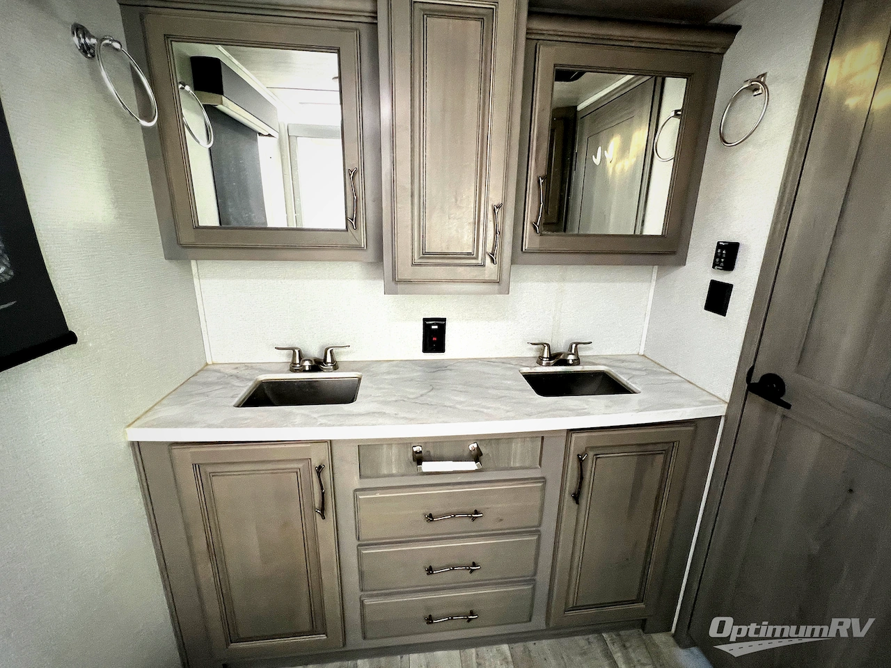 2021 Keystone Montana 3231CK Photo 19