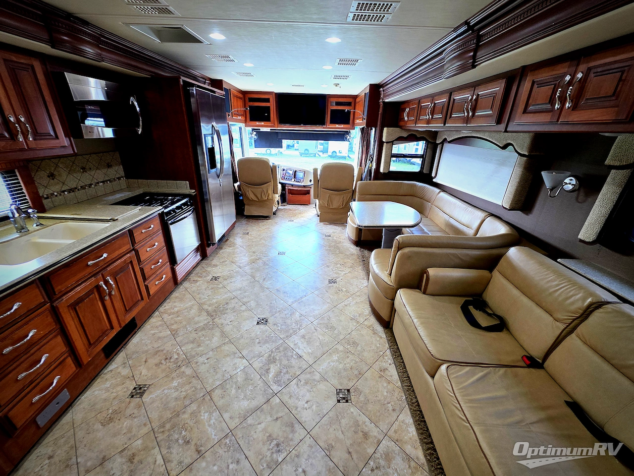 2012 Fleetwood Discovery 40G Photo 5