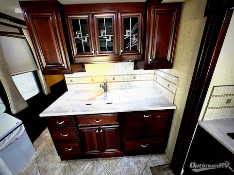 2011 American Coach American Revolution 42Q RV Photo 3