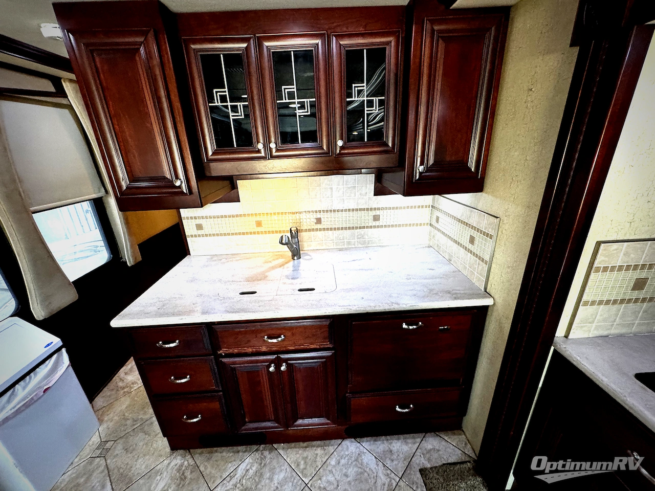 2011 American Coach American Revolution 42Q Photo 13