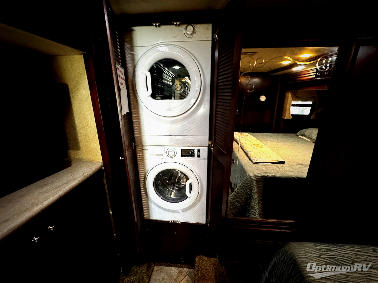 2011 American Coach American Revolution 42Q Photo 21