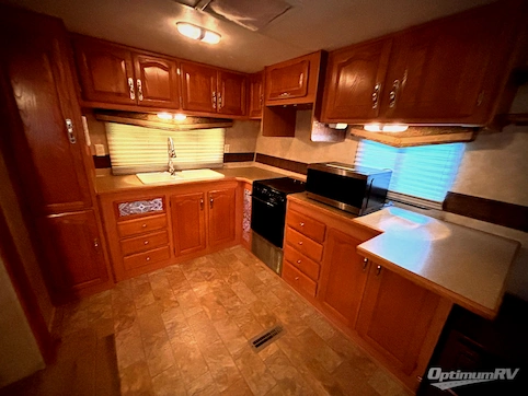 2008 Forest River Cardinal T32FKR RV Photo 2